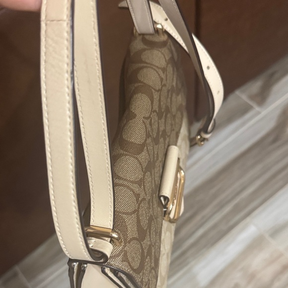 Coach Morgan Square Crossbody Bag in Blocked Signature Canvas. - Picture 10 of 17